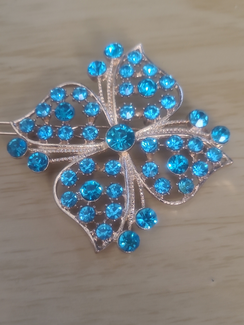 Turquoise Crystal  Hair Pin NWOT